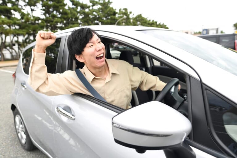 あおり運転のイメージ